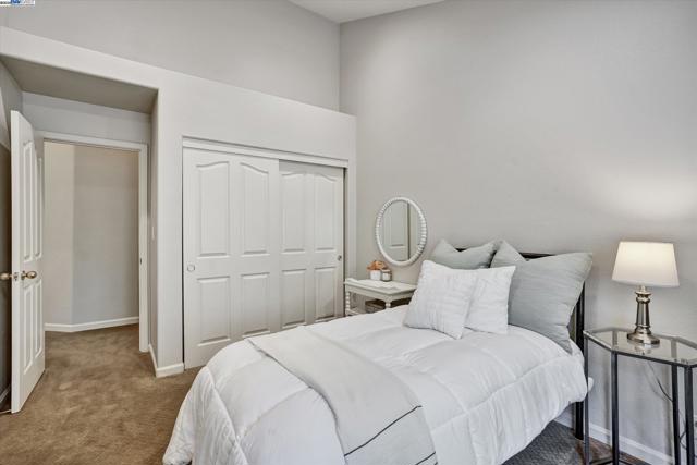 314 W Meadows Ln, Danville CA: https://media.crmls.org/mediaz/ce9cd494-8536-4dd7-bd69-e736f38a6039.jpg