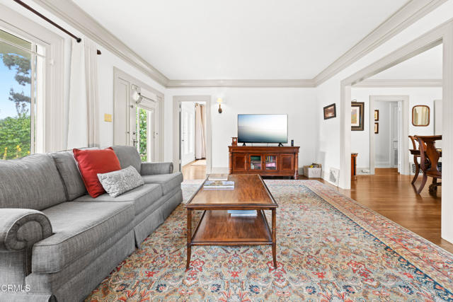 Detail Gallery Image 10 of 42 For 255 N Canyon Bld, Monrovia,  CA 91016 - 3 Beds | 2 Baths
