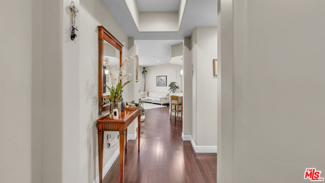 611 Caruso Avenue photo 2