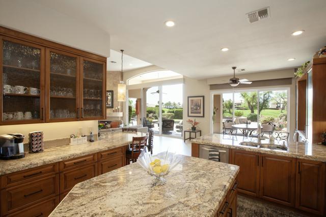 78975 ViA Carmel, La Quinta CA: https://media.crmls.org/mediaz/ce9e0539-4626-4113-a4d0-c131b1671d92.jpg