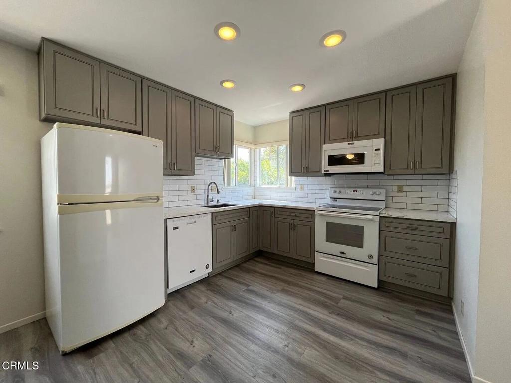 MLS #V1-33412 image #21