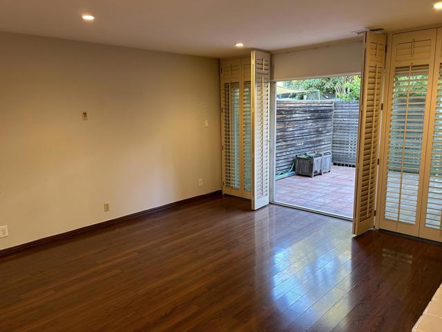 940 Peninsula Avenue, San Mateo CA: https://media.crmls.org/mediaz/cea09647-de9d-4133-a1b5-2eca4f32e9f3.jpg