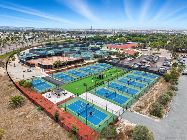 4444 W Point Loma Blvd, San Diego CA: https://media.crmls.org/mediaz/cea1961b-26fb-49ad-9d6e-dd7044e916df.jpg