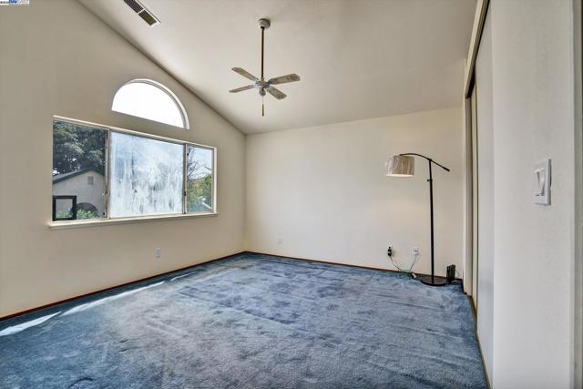 1400 Tennis Ln, Tracy CA: https://media.crmls.org/mediaz/cea2d92e-40e5-4c96-af1f-9a9d9d37ce42.jpg