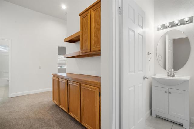 Detail Gallery Image 20 of 48 For 1 Corte Rossa, Lake Elsinore,  CA 92532 - 4 Beds | 2/1 Baths