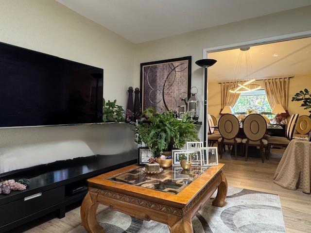 7133 Via Solana, San Jose CA: https://media.crmls.org/mediaz/cea355c0-9f0b-42d3-914d-418925f1228e.jpg