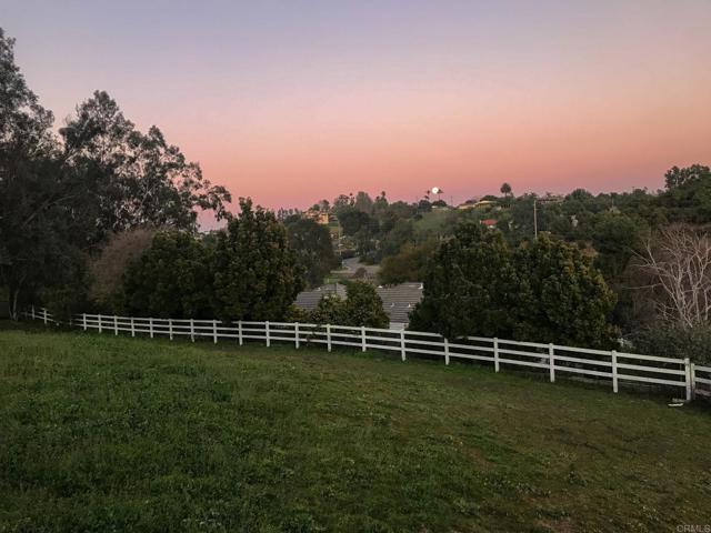 3048 Jason Road, Fallbrook CA: https://media.crmls.org/mediaz/cea395e0-4195-491d-980b-209df8381c03.jpg