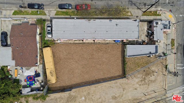 1570 E 110th Street, Los Angeles CA: https://media.crmls.org/mediaz/cea50fda-57c2-4efc-8f7c-3f1d0265aa36.jpg