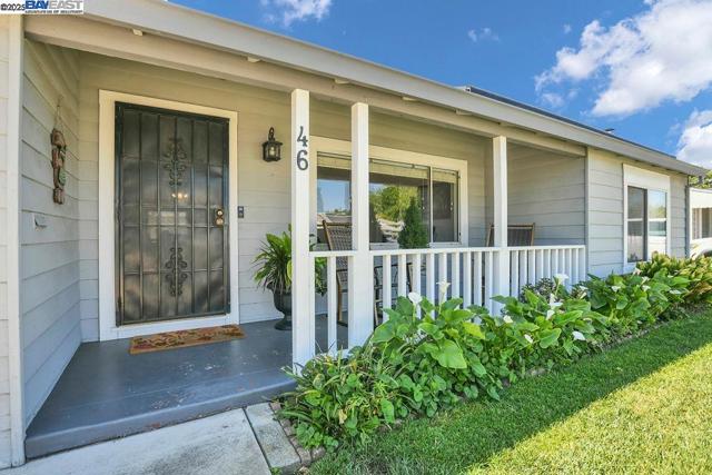 46 E Thirteenth St, Antioch CA: https://media.crmls.org/mediaz/cea57e7d-c87f-4764-8c42-f88fc9d57f7d.jpg