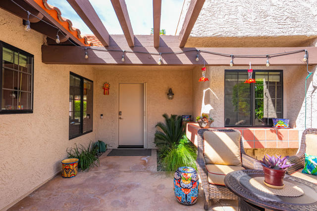 2345 S Cherokee Way, Palm Springs CA: https://media.crmls.org/mediaz/cea6c352-df3e-42f8-8844-c3079e6b051e.jpg