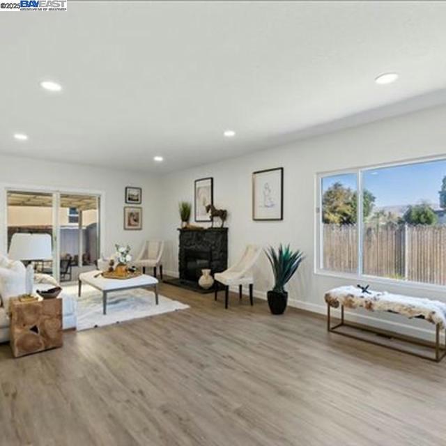 3184 Waugh Place, Fremont CA: https://media.crmls.org/mediaz/cea75d47-950b-498c-8b8c-8d6ac7462493.jpg