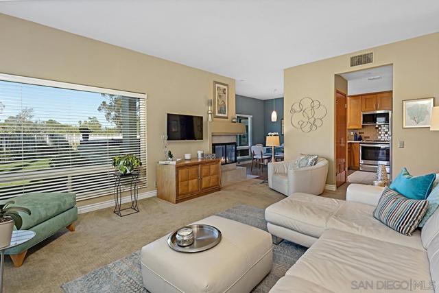 12122 Royal Birkdale Row, San Diego, California 92128, 2 Bedrooms Bedrooms, ,2 BathroomsBathrooms,Condominium,For Sale,Royal Birkdale Row,250020149SD