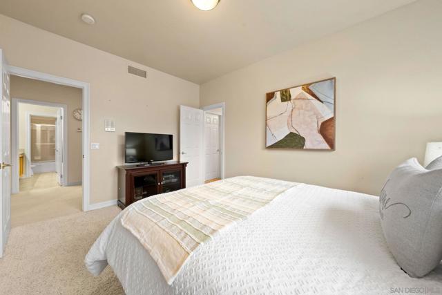 Image 39 of 69 For 11766 Treadwell Dr