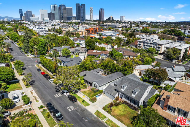 10574 Holman Avenue, Los Angeles CA: https://media.crmls.org/mediaz/cea91b70-4909-4bfa-a28e-9379e76367c6.jpg