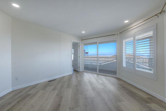 3380 Trumbull St, San Diego CA: https://media.crmls.org/mediaz/cea94288-c65d-43b2-812a-d2303795eaea.jpg