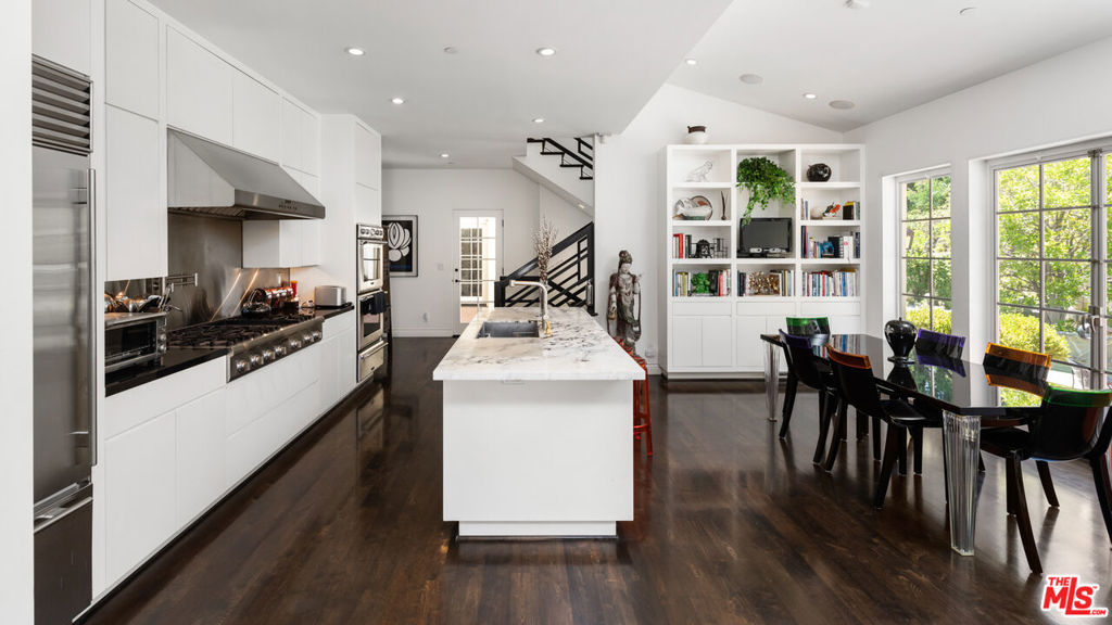 1115 N Beverly Drive
