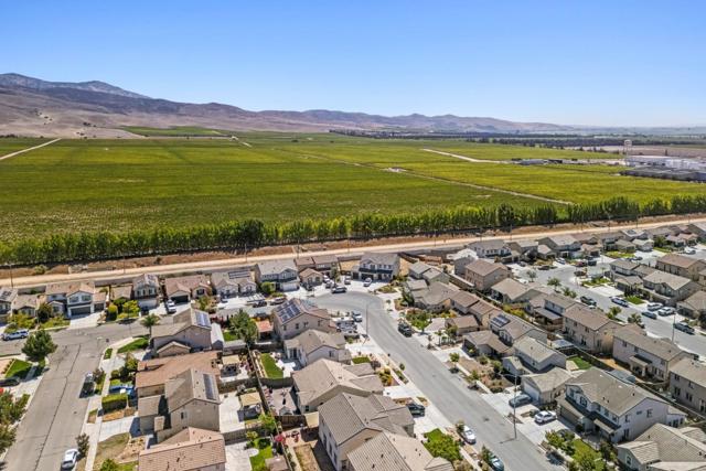 662 Ventura Drive, Soledad CA: https://media.crmls.org/mediaz/ceab5705-c0eb-4418-86c4-0bf7e2fd88e9.jpg