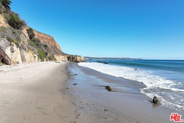 Drew Fenton | 32440 Pacific Coast Highway Malibu CA | MLS: 7461025 Drew Fenton | 32440 Pacific Coast Highway Malibu CA | MLS: 7461025