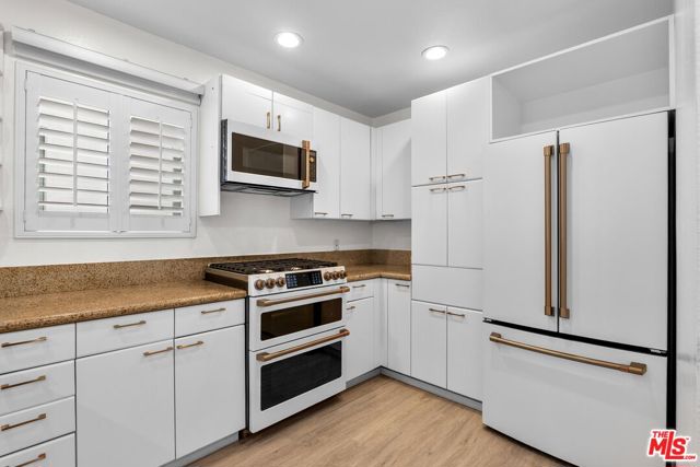 1617 S Beverly Glen Boulevard, Los Angeles CA: https://media.crmls.org/mediaz/cead0bed-69a3-4d7b-b5af-a6bb64c47d02.jpg