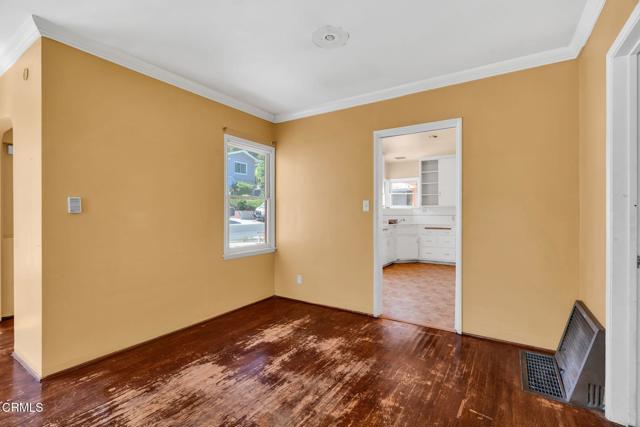 4127 Scandia Way, Los Angeles CA: https://media.crmls.org/mediaz/cead21d5-3422-4a9d-92a9-31a0893ed7c2.jpg