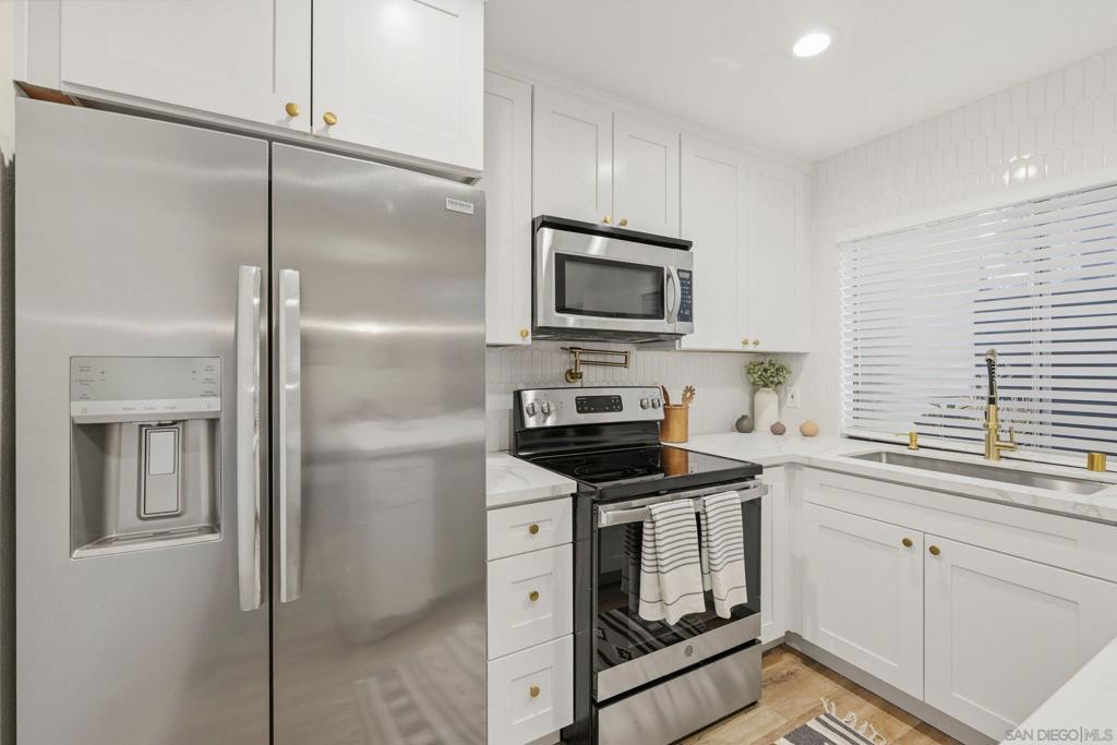7954 Mission Center - photo 9