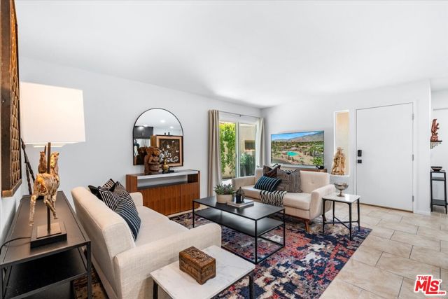 3072 Sunflower Circle, Palm Springs CA: https://media.crmls.org/mediaz/ceadbe8c-8ea5-4bbf-af23-f93470c9f854.jpg