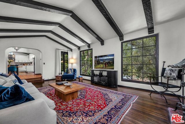 1423 Warnall Avenue, Los Angeles CA: https://media.crmls.org/mediaz/ceae4037-d005-45cd-8553-d8c4e8d41441.jpg