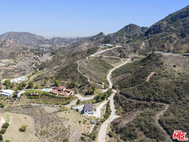 31830 Lobo Canyon, Agoura Hills CA: https://media.crmls.org/mediaz/ceb05c68-78c7-4ffc-849d-126ba04954e7.jpg
