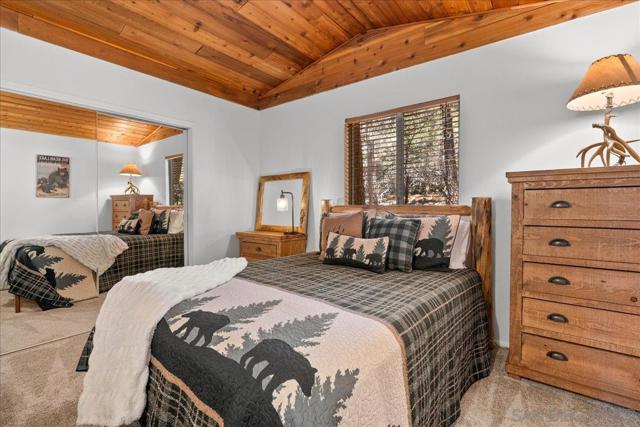 43734 Yosemite Drive, Big Bear CA: https://media.crmls.org/mediaz/ceb06de1-9652-4e65-95ca-0b5dc0a32c88.jpg
