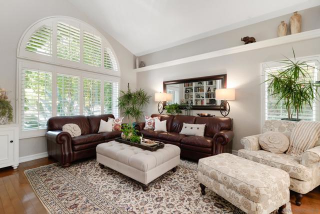 13433 Little Dawn Ln, Poway CA: https://media.crmls.org/mediaz/ceb10d2b-7f35-4a9a-a088-eea3adbacd69.jpg