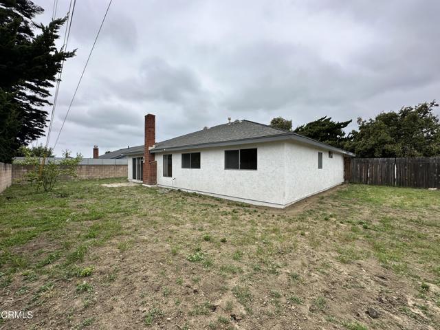 6368 Hunter Street, Ventura CA: https://media.crmls.org/mediaz/ceb22c60-808a-4664-b171-09d56706b6e0.jpg