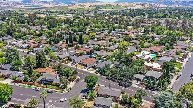 2211 College Avenue, Livermore CA: https://media.crmls.org/mediaz/ceb23bfc-35fd-42e4-97aa-2d899dd227f8.jpg