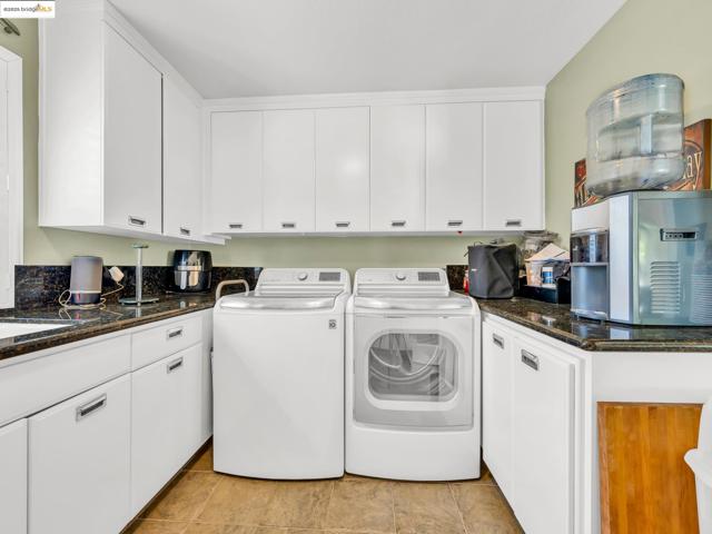 17035 TERMINOUS RD, Isleton CA: https://media.crmls.org/mediaz/ceb28b63-d881-4cf5-aa10-c007e59bc520.jpg