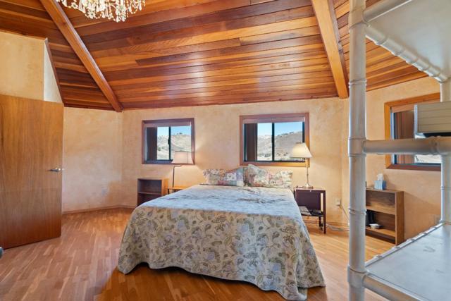 20101 Panoche Road, Paicines CA: https://media.crmls.org/mediaz/ceb2e2d6-661b-4c91-9357-740f781d288a.jpg