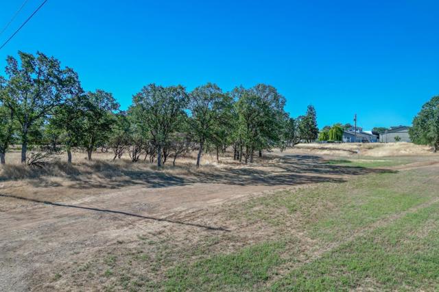 19709 Sweet Brier Place,  CA: https://media.crmls.org/mediaz/ceb313da-41af-4ff6-ae88-0cabfd1a00e1.jpg
