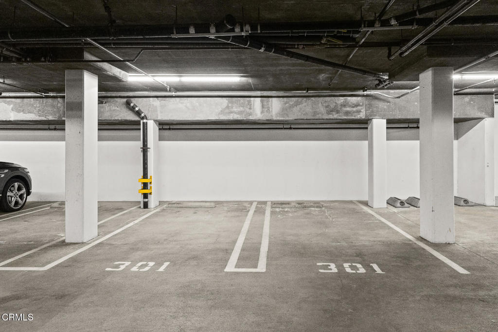 https://media.crmls.org/mediaz/ceb39859-b4f5-4db8-94dc-c5b475649aa0.jpg?preset=X-Large