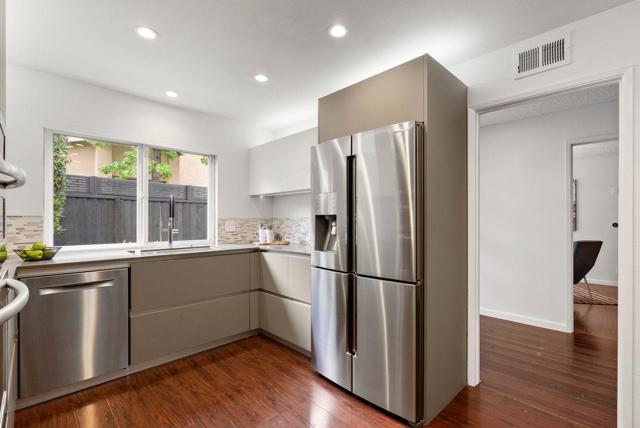 5239 Leesa Ann Court, San Jose CA: https://media.crmls.org/mediaz/ceb3cc3e-a836-4a3d-9f7c-bce3bfe6206a.jpg