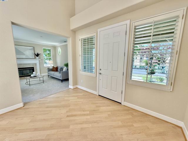 752 Barleta Ln, Livermore CA: https://media.crmls.org/mediaz/ceb3dcbb-e517-4ef9-85c6-414bbcefd71b.jpg