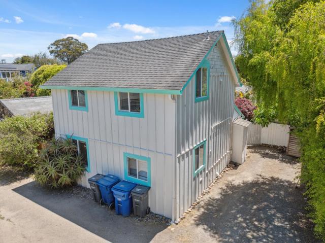 399 13th Avenue, Santa Cruz CA: https://media.crmls.org/mediaz/ceb498f4-7d89-4f96-aa88-d290671bd4a5.jpg