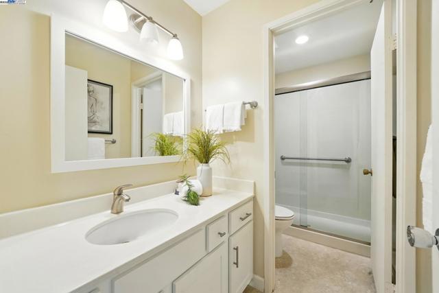 880 Terra California Dr, Walnut Creek CA: https://media.crmls.org/mediaz/ceb4aa0e-ad0b-4338-9aeb-58480a34e77f.jpg