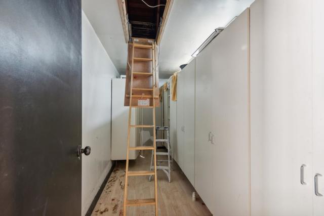 26 Ardor Drive, Orinda CA: https://media.crmls.org/mediaz/ceb4fcac-891c-461d-aa52-a249d45bd356.jpg