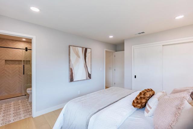 2083 Louise Lane, Los Altos CA: https://media.crmls.org/mediaz/ceb50bc6-75db-4b4f-a071-9f7fcf529943.jpg