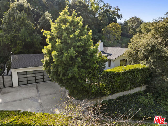 9782 Oak Pass Road photo 2