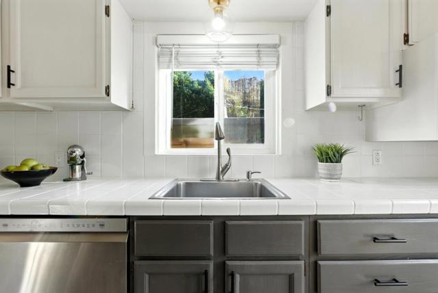35 Mono Street, Brisbane CA: https://media.crmls.org/mediaz/ceb6931c-05d8-4cce-b8d5-0afb26af5340.jpg