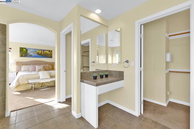 436 Wood Glen Dr, Richmond CA: https://media.crmls.org/mediaz/ceb70913-c855-49b6-971e-f6e2b7616e1f.jpg