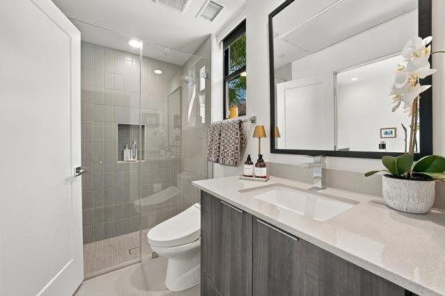 160 Obsidian Loop N, Palm Springs, CA 92264