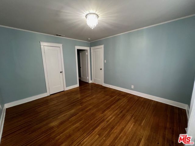 560 N Irving Boulevard, Los Angeles CA: https://media.crmls.org/mediaz/ceb78f77-42db-4fae-93db-b4821e925cd4.jpg