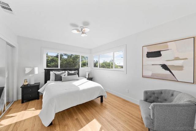 198 Croydon Ln, El Cajon CA: https://media.crmls.org/mediaz/ceb7ca46-2755-43a1-b0d1-c6c77db966d7.jpg