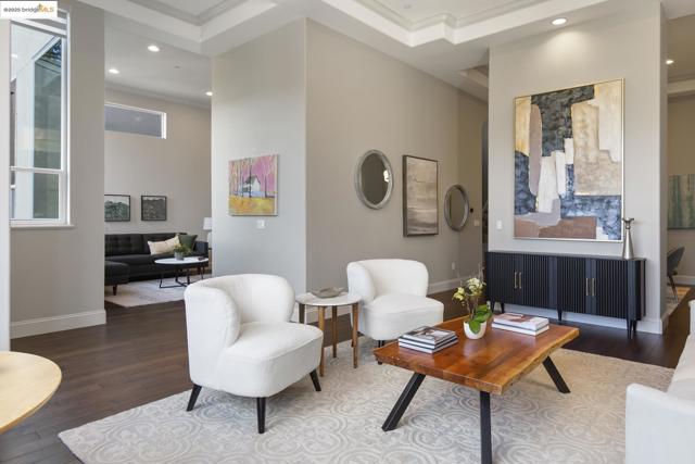 205 Sheridan RD, Oakland CA: https://media.crmls.org/mediaz/ceb7ce93-e43b-4db1-b663-a8fd5bb0e644.jpg