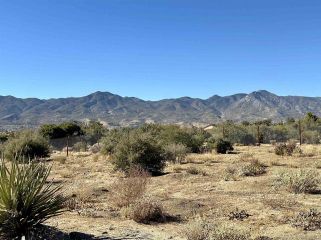1 Geneva Heights, Mountain Center CA: https://media.crmls.org/mediaz/ceb98184-3d31-40ee-9b54-23af665b2ae9.jpg